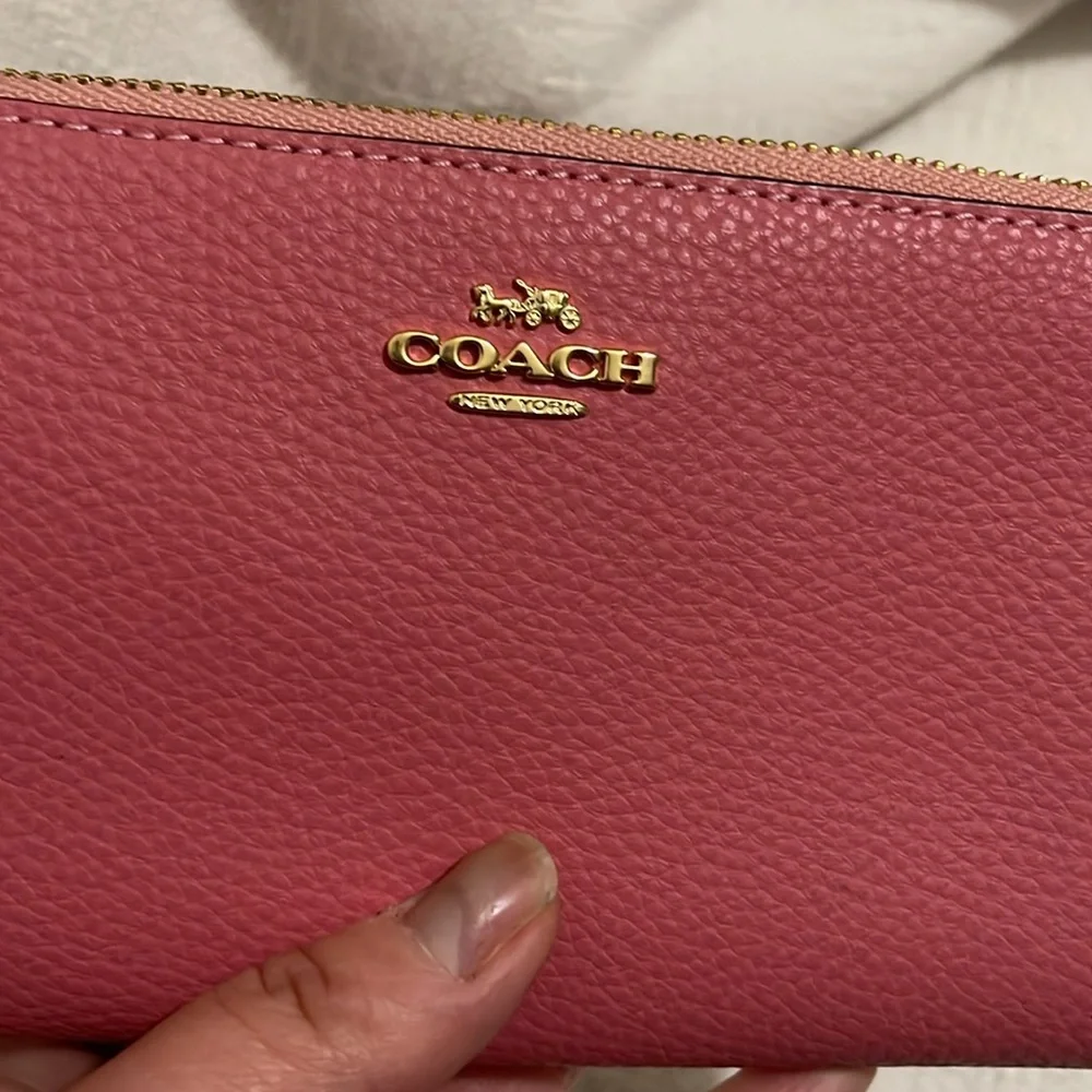 COACH - pebbled, leather accordion wallet- F16612 - NWT - Picture 5 of 8